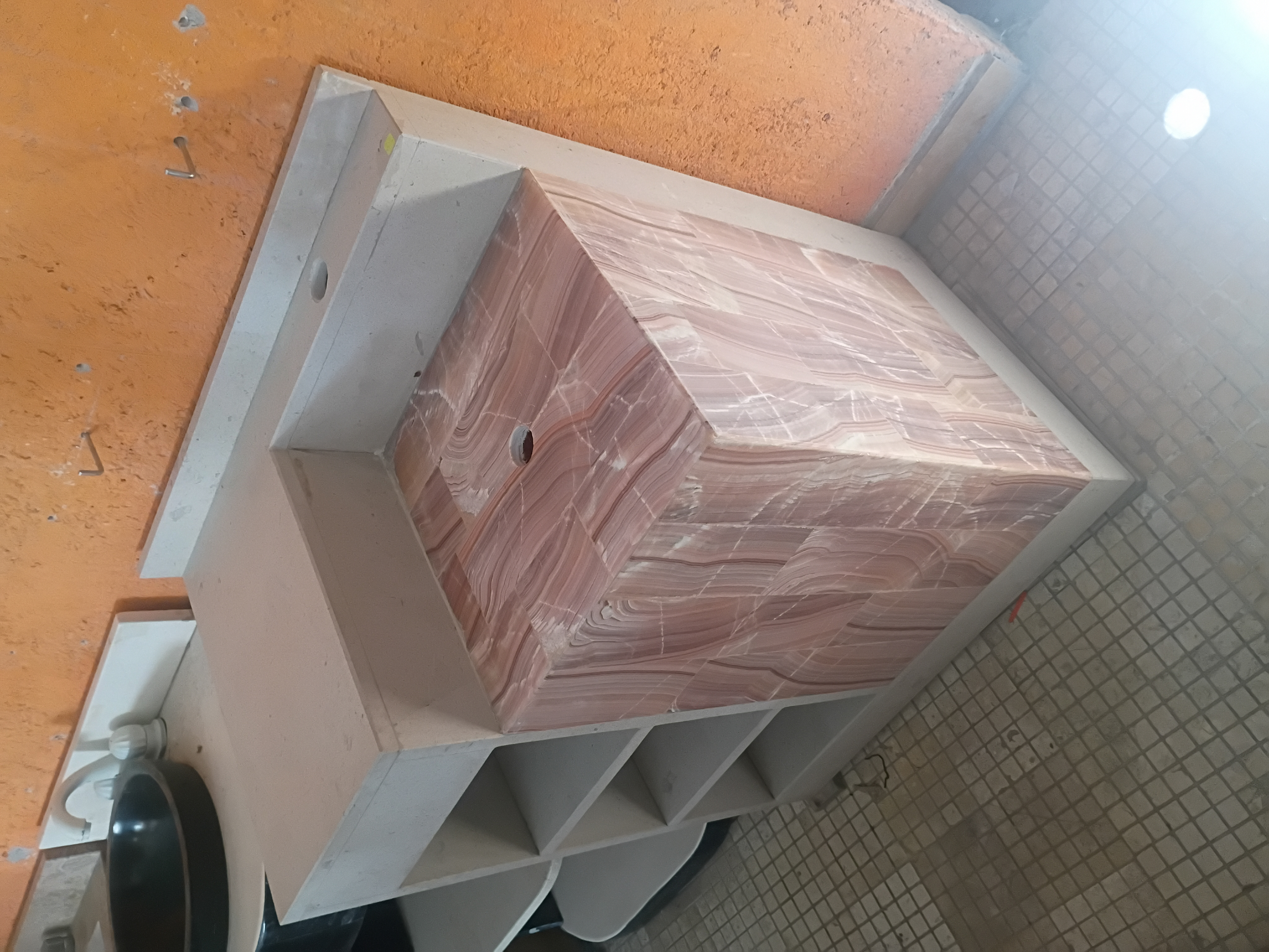 Mueble de mármol belagio y onix naranja